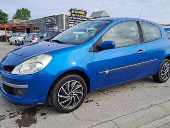  Voir détails -Renault Clio III 1.4 i 98 cv à Benfeld (67)
