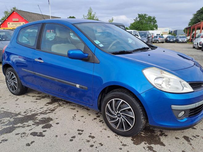 Renault Clio III 1.4 i 98 cv BLEU de 2006
