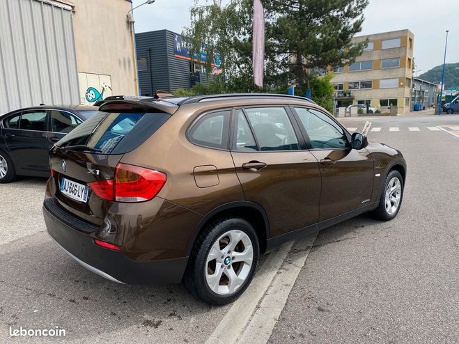 BMW X1 xDrive 18D 143 Confort Marron de 2010