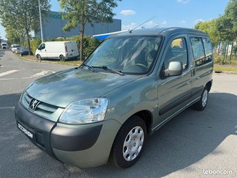  Voir détails -Peugeot Partner 1.4 essence 75cv 5places Clim 1ere Main  à Montigny-en-Gohelle (62)