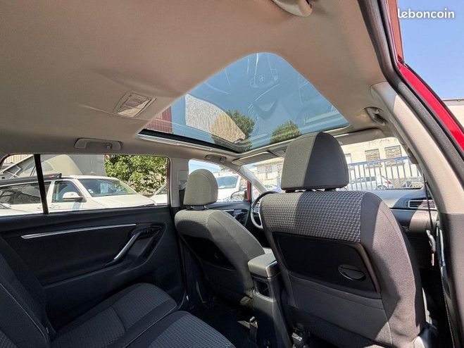 Toyota Verso 112 D-4D FAP FEEL SKYVIEW 5 PLACES Rouge de 2015