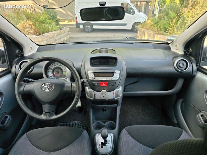 Toyota Aygo 1.0l vvti 68ch Boite Auto 5pts GARANTIE Gris de 2008