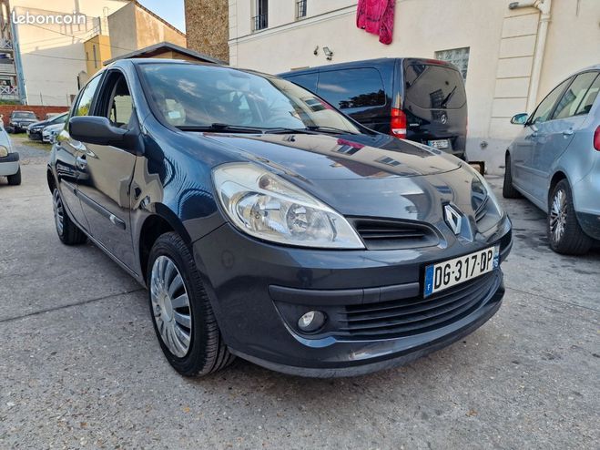 Renault Clio 1.4 essence 98ch payer en 4x fois sans f Autre de 2007
