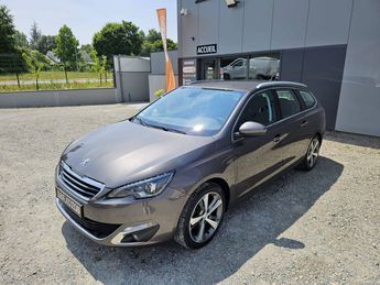  Voir détails -Peugeot 308 SW 1.2 130ch Allure à Saint-Jean-de-Linires (49)