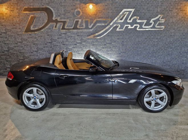 BMW Z4 (E89) SDRIVE23i 204ch LUXE 1er main noir mtallis de 2011