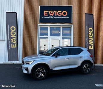  Voir détails -Volvo XC40 2.0 B3 B 177H 165 MHEV HYBRID PLUS 2WD D à Cholet (49)