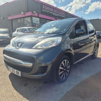  Voir détails -Peugeot 107 (2) 1.0 68 URBAN MOVE CLIM 5P 90000KM à Coignires (78)