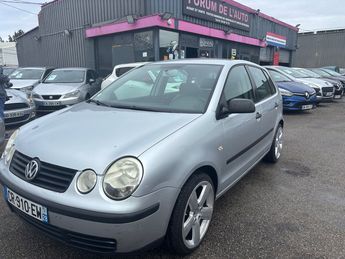  Voir détails -Volkswagen Polo IV 1.2 65 CONFORT 5P à Coignires (78)