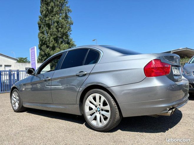 BMW Serie 3  Gris de 2011