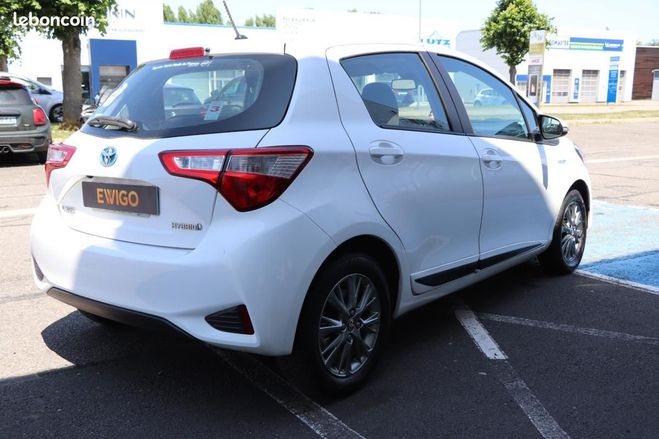 Toyota Yaris 1.5 VVTI 100H 75 HYBRID FULL-HYBRID DYNA Blanc de 2017