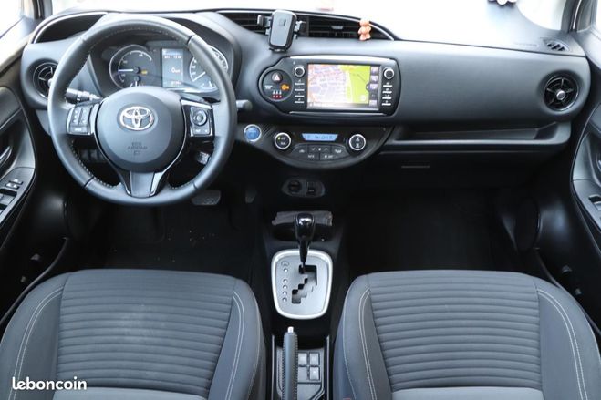Toyota Yaris 1.5 VVTI 100H 75 HYBRID FULL-HYBRID DYNA Blanc de 2017