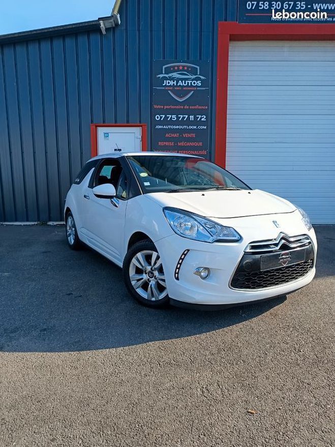 Citroen DS3 1.6 HDi 92 CV FINITION SPORT DISTRIBUTIO Blanc de 2011