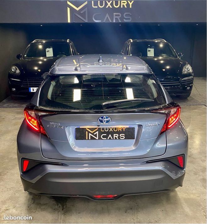 Toyota C HR 1.8 l dynamic business 122 ch  de 2021