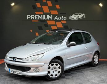  Voir détails -Peugeot 206 1.4i 90 Cv Premire Main Toit Ouvrant Cl à Chignin (73)