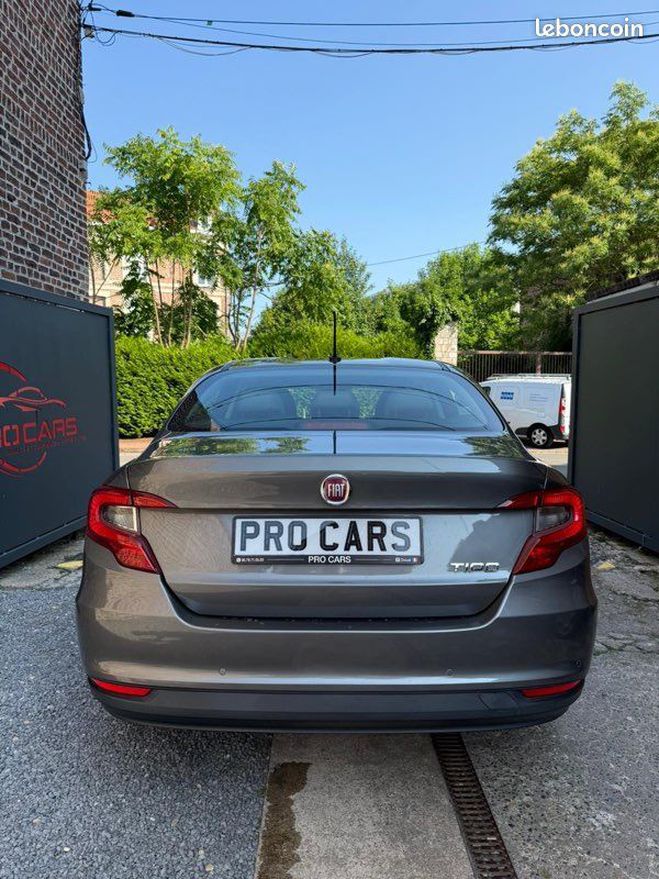 Fiat Tipo 1,3 Multijet easy S&S 95 Gris de 2018
