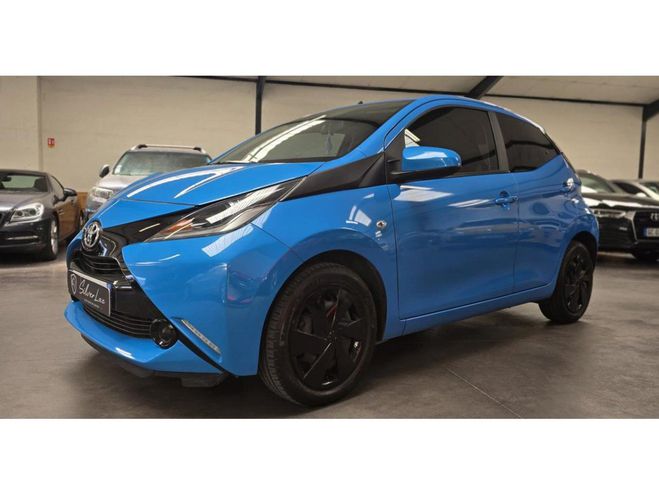 Toyota Aygo 1.0 VVT-i 69 II X-SHIFT / CAMERA BLUETOO BLEU CLAIR de 2017