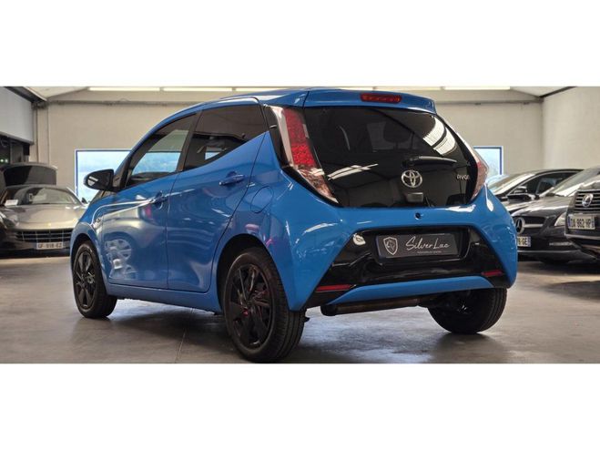 Toyota Aygo 1.0 VVT-i 69 II X-SHIFT / CAMERA BLUETOO BLEU CLAIR de 2017