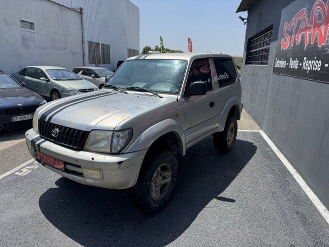 Toyota Land Cruiser 3.0 TD 125CH GX 3P Gris C de 2000