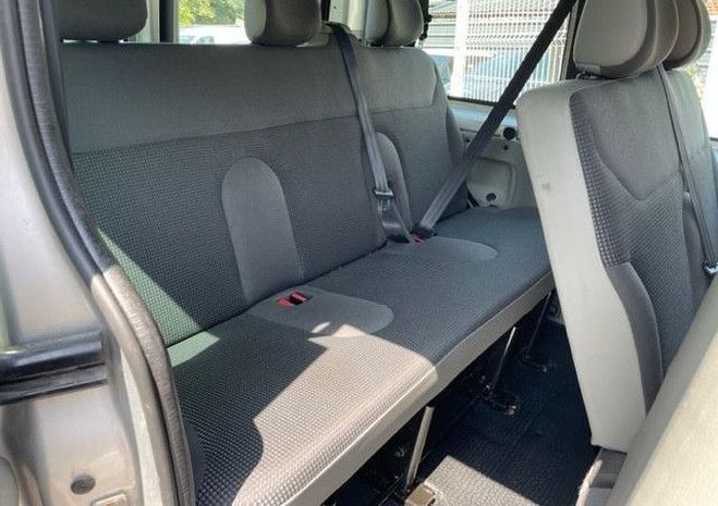 Opel Vivaro COMBI 2.5 CDTI145 C1 PACK CLIM  de 2011