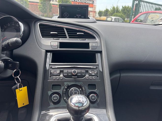 Peugeot 5008 (2) 1.6 HDI 115 STYLE 7PL GPS FULL ENTRE Gris fonc de 2013