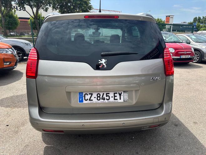 Peugeot 5008 (2) 1.6 HDI 115 STYLE 7PL GPS FULL ENTRE Gris fonc de 2013
