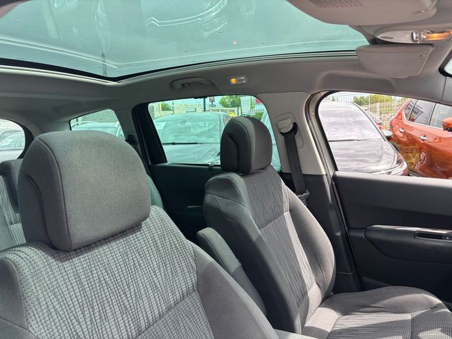 Peugeot 5008 (2) 1.6 HDI 115 STYLE 7PL GPS FULL ENTRE Gris fonc de 2013