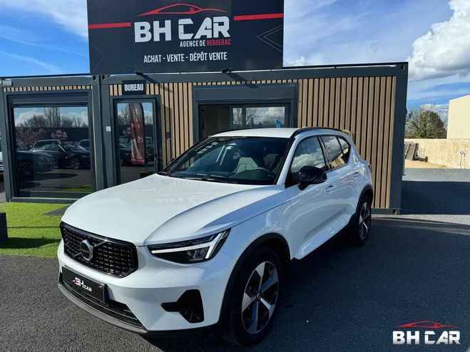 Volvo XC40 B3 163ch Plus Dark DCT 7 Harman Kardon K Blanc de 2024