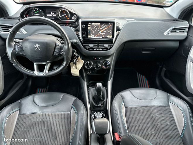 Peugeot 2008 1.6 hdi urbancross Gris de 2015