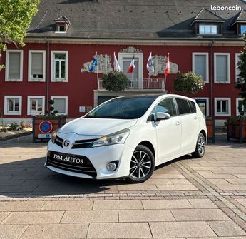  Voir détails -Toyota Verso 1.6 d4-d toit panoramique à Wittelsheim (68)