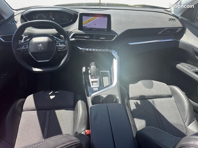 Peugeot 3008 GENERATION-II 1.5 BLUEHDI 130 ALLURE BUS Gris de 2018