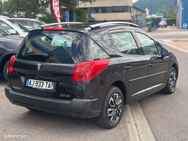 Peugeot 207 SW 1.6 HDI 90 Active 1�re Main Noir de 2010