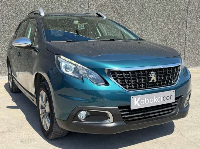 Peugeot 2008 1.2i Style--21.000 KM--CARPLAY--GPS-USB- Bleu Mtallis de 