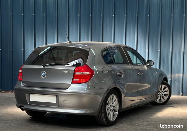 BMW Serie 1 118d 143 ch Garantie 12 mois Parfait ta Gris de 2009