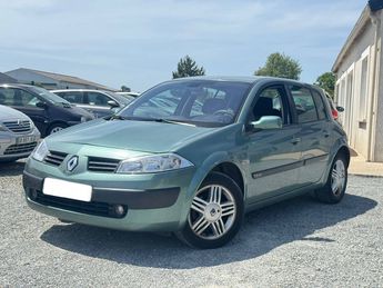  Voir détails -Renault Megane II 1.6 115ch Authentique BVA à Saint-Mdard-d'Aunis (17)