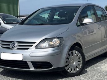  Voir détails -Volkswagen Golf V 1.9 TDI 105 Confortline 5p à Saint-Mdard-d'Aunis (17)