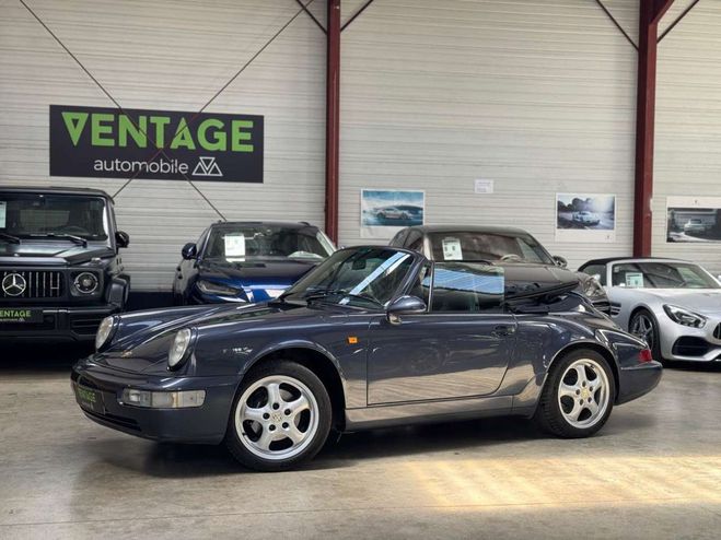 Porsche 911 Cabriolet Carrera 4 Bleu de 1990