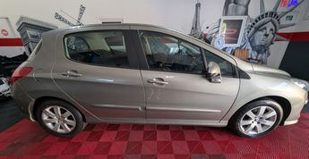  Voir détails -Peugeot 308 1.6 HDi 110 Premium à Claye-Souilly (77)