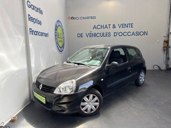 Renault Clio II CAMPUS 1.2 16V 75CH AUTHENTIQUE 3P Noir de 2011