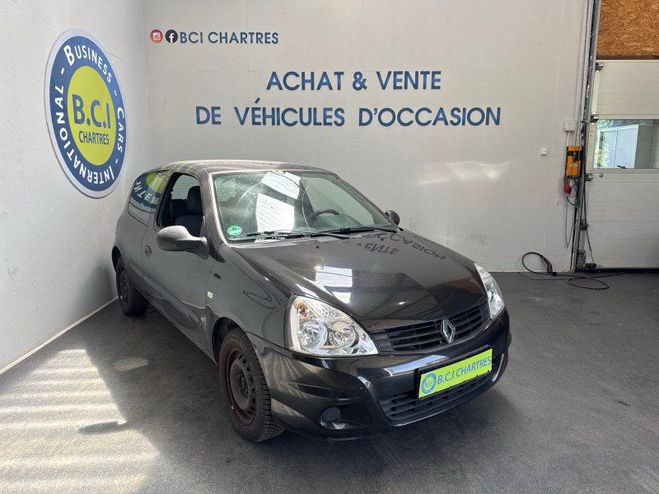 Renault Clio II CAMPUS 1.2 16V 75CH AUTHENTIQUE 3P Noir de 2011