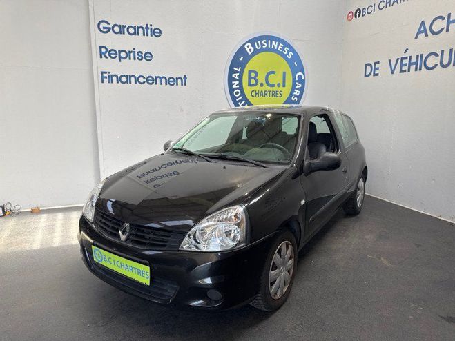 Renault Clio II CAMPUS 1.2 16V 75CH AUTHENTIQUE 3P Noir de 2011