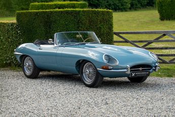  Voir détails -Jaguar E-Type S1 OTS 4.2L - Nuts and bolts Restoration à Overijse (30)