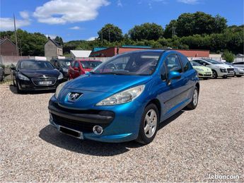  Voir détails -Peugeot 207 1.4i 88CH à Darntal (76)
