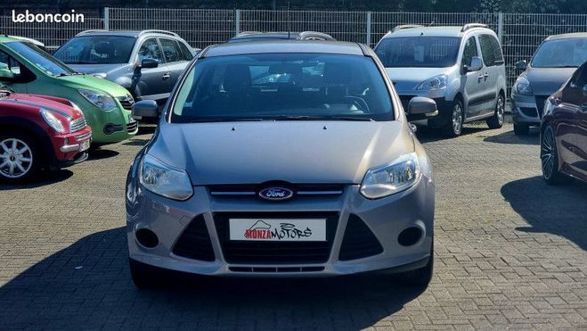 Ford Focus 1.6 16V 105CH TREND 4P Gris de 2011