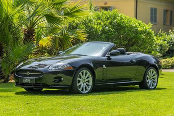  Voir détails -Jaguar XK8 convertible 3.5 258cv à Nice (06)