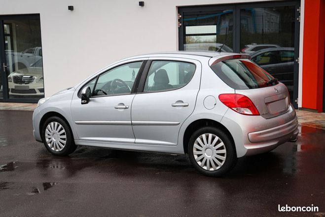Peugeot 207 1.6 thp 160ch Bote manuelle 6 vitesses Gris de 2011