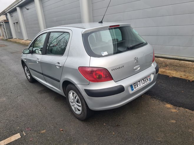 Peugeot 307 XS 1.6  CRIT 2 Gris clair de 2005