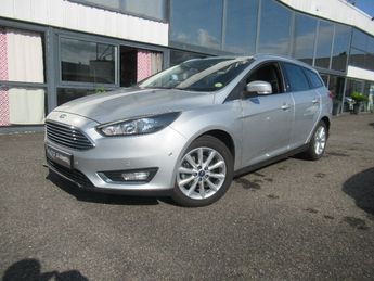  Voir détails -Ford Focus SW 1.5 TDCi 120 SetS Titanium à Aubire (63)