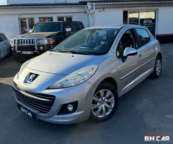  Voir détails -Peugeot 207 1.4 vti 95 5portes à Saint-Martin-Boulogne (62)