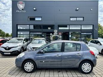  Voir détails -Renault Clio 1.2 16V 75CH ECO2 EXPRESSION à Nouvoitou (35)