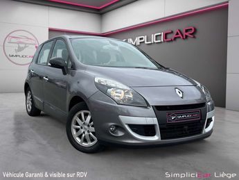  Voir détails -Renault Scenic 2.0i Privilge à Seraing (41)